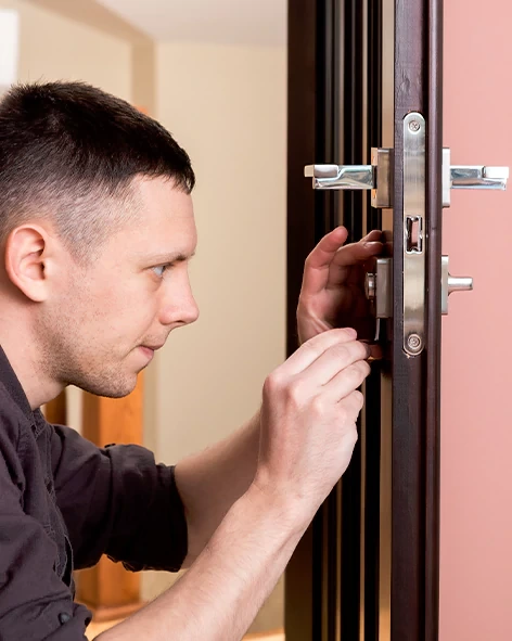 : Professional Locksmith For Commercial And Residential Locksmith Services in Garnet, CA
