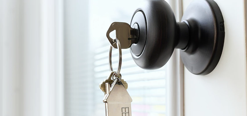 Bifold Door Knob Replacement in Garnet, California