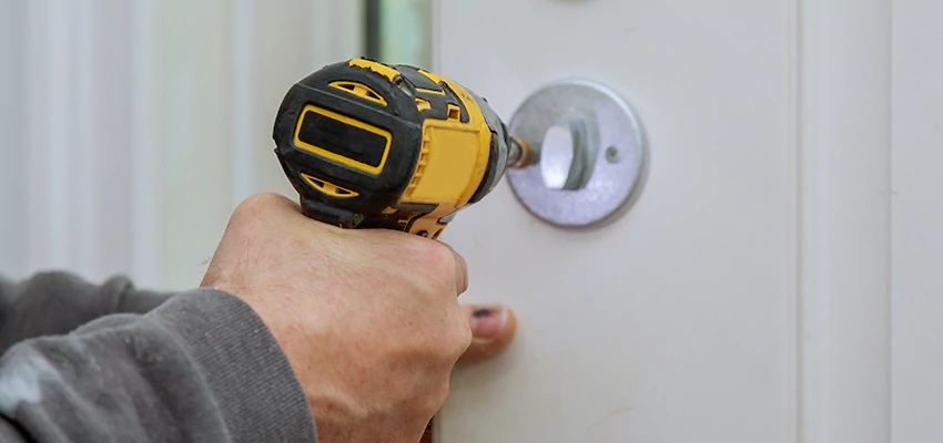 Street Locksmith For Smart Lock Repair in Garnet, CA